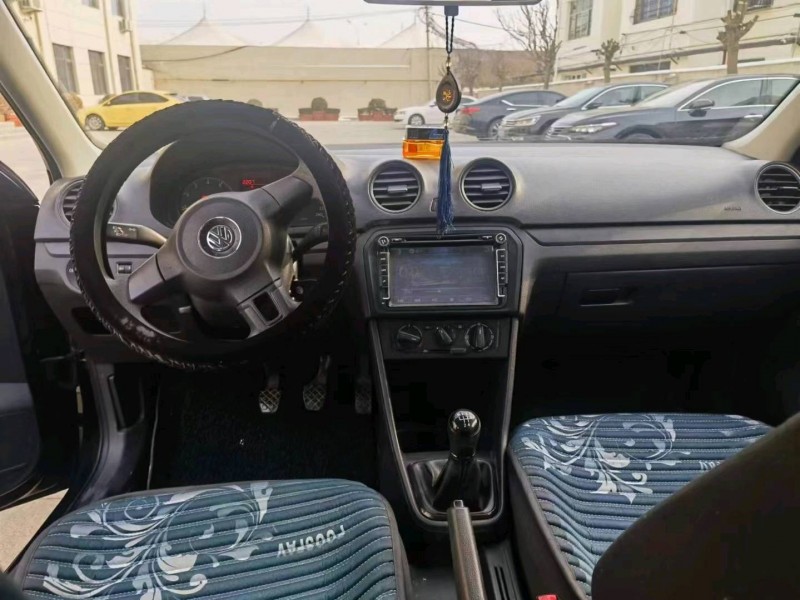 保定13年大众桑塔纳6