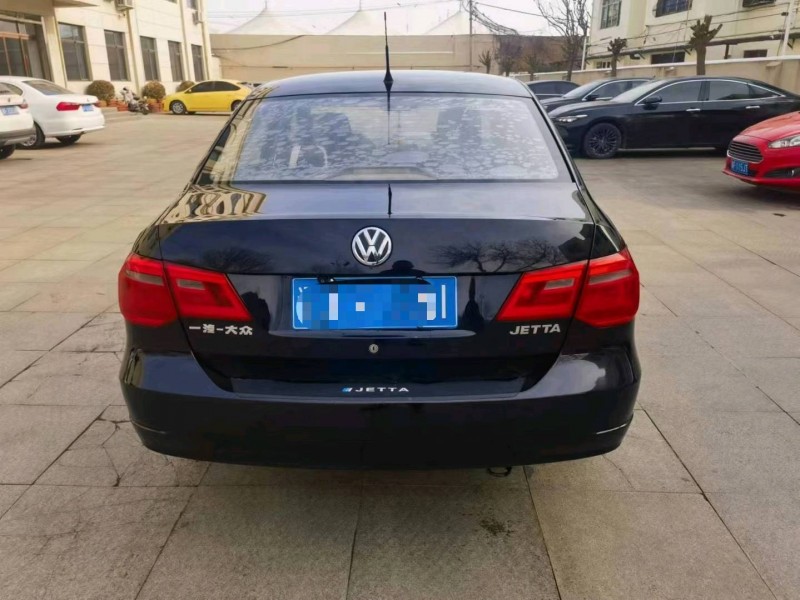 保定13年大众桑塔纳8