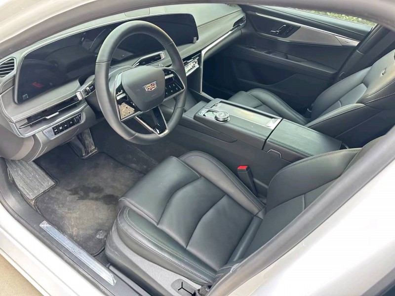 济宁23年凯迪拉克CT64