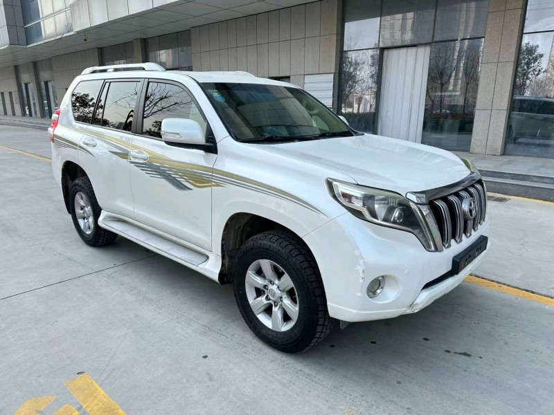 济宁17年丰田普拉多2