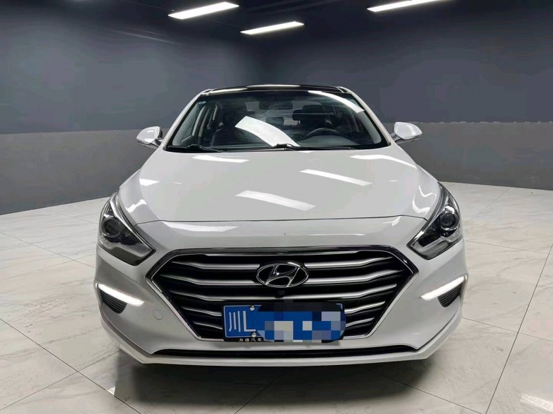 成都19年现代名图1