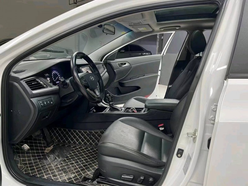 成都19年现代名图5