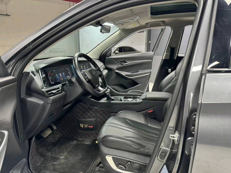 成都20年长安汽车CS756