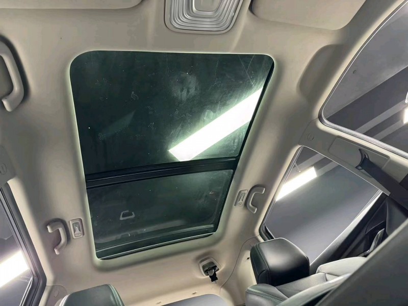 成都20年长安汽车CS757