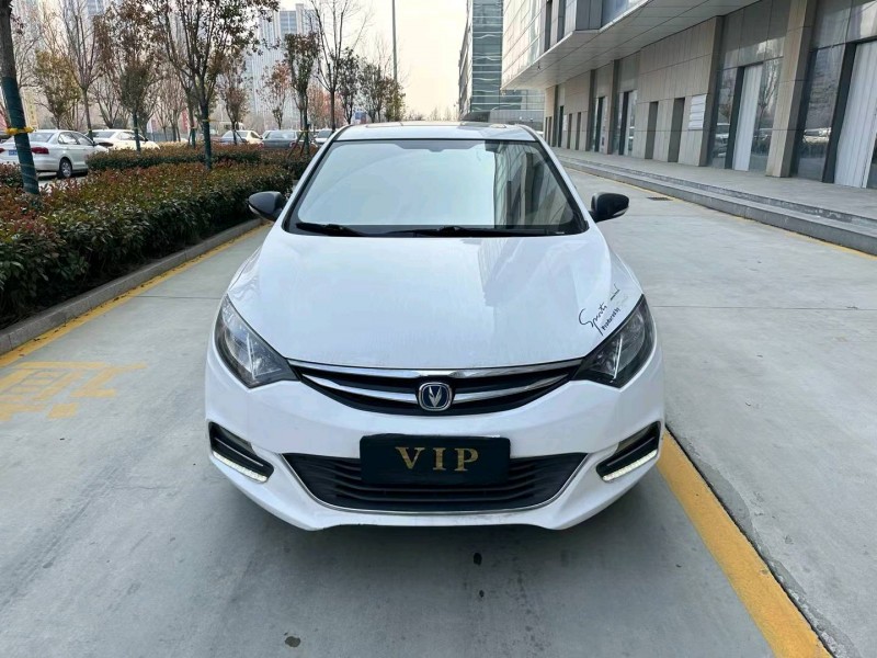 济宁17年长安汽车逸动1