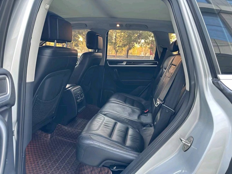 济宁13年大众途锐4