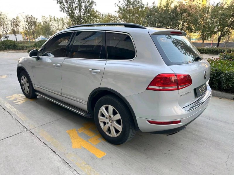 济宁13年大众途锐7