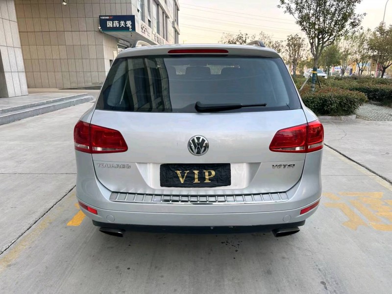 济宁13年大众途锐9