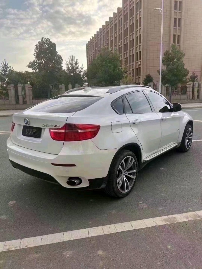 天水13年寶馬X68