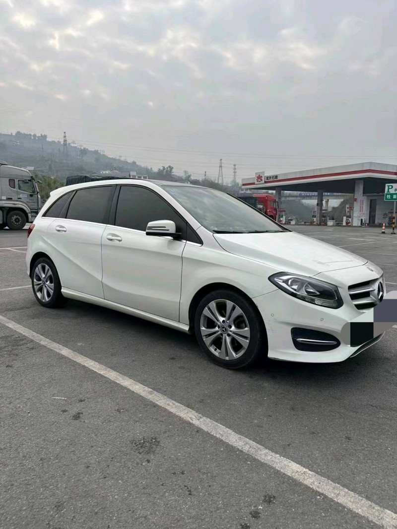 重庆18年奔驰B3