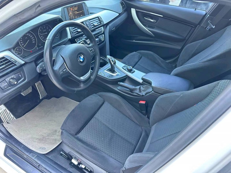 济宁17年宝马3系8