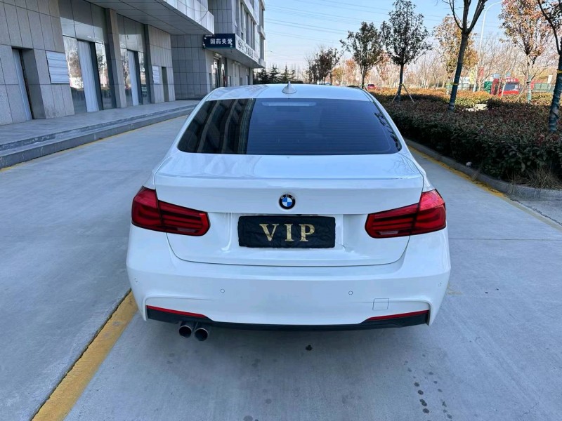 济宁17年宝马3系9