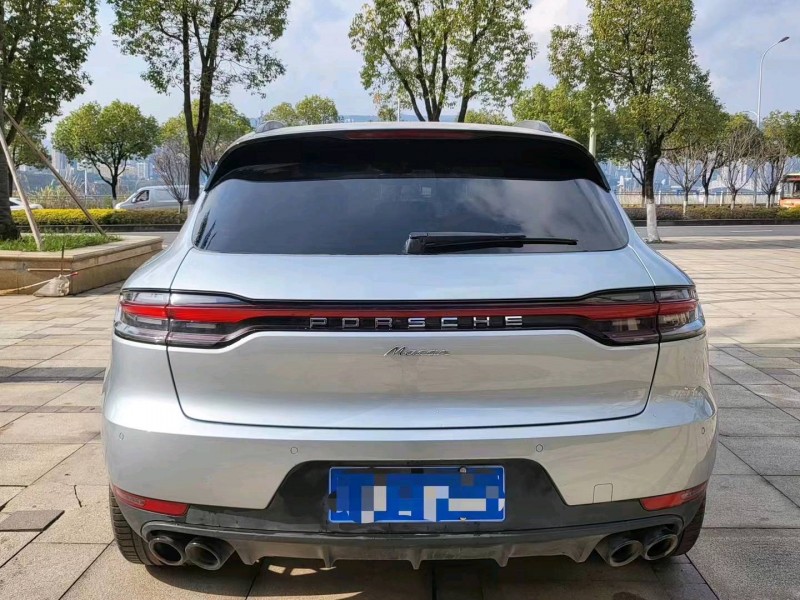 重庆19年保时捷Macan7