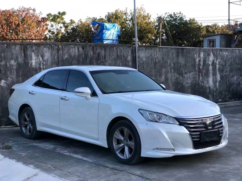 汕头15年丰田皇冠2