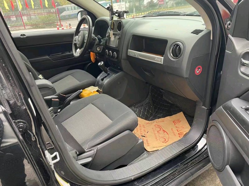 重庆14年Jeep指南者9