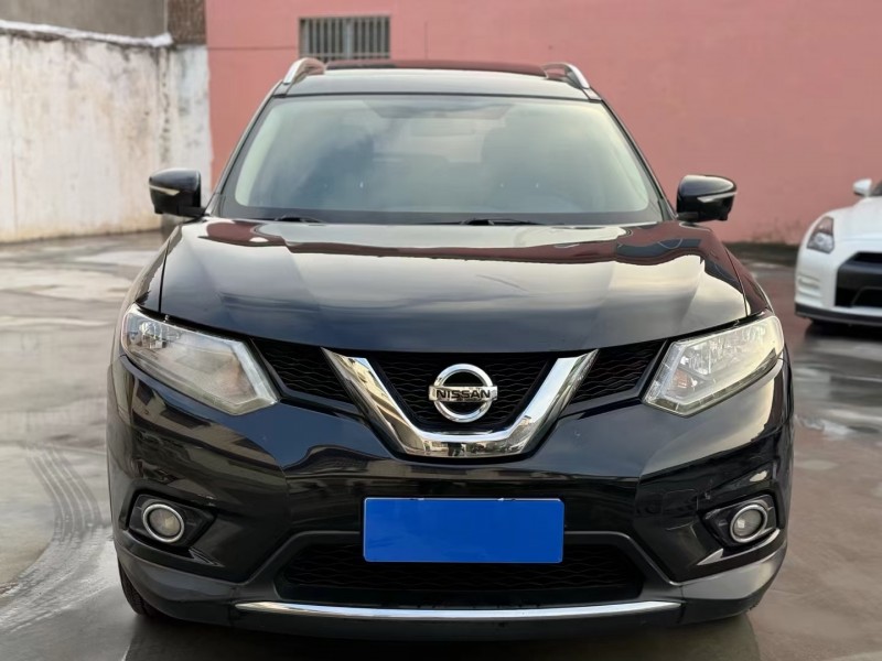 济宁15年日产奇骏1