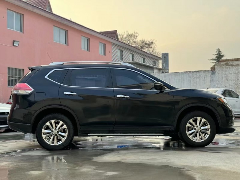 济宁15年日产奇骏3