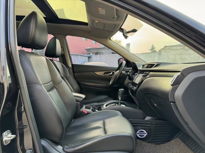 济宁15年日产奇骏6