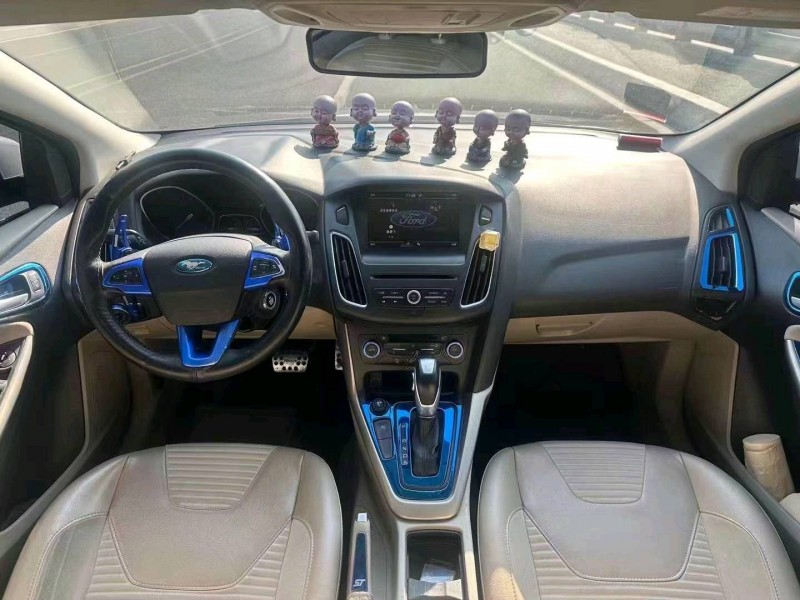 枣庄16年福特福克斯5