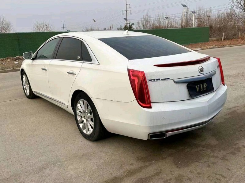 东营15年凯迪拉克XTS7