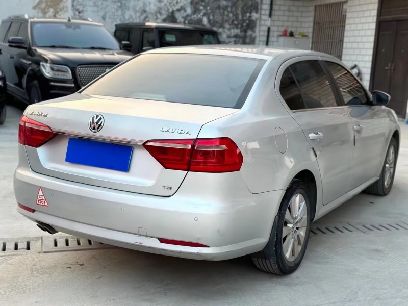 济宁14年大众朗逸4