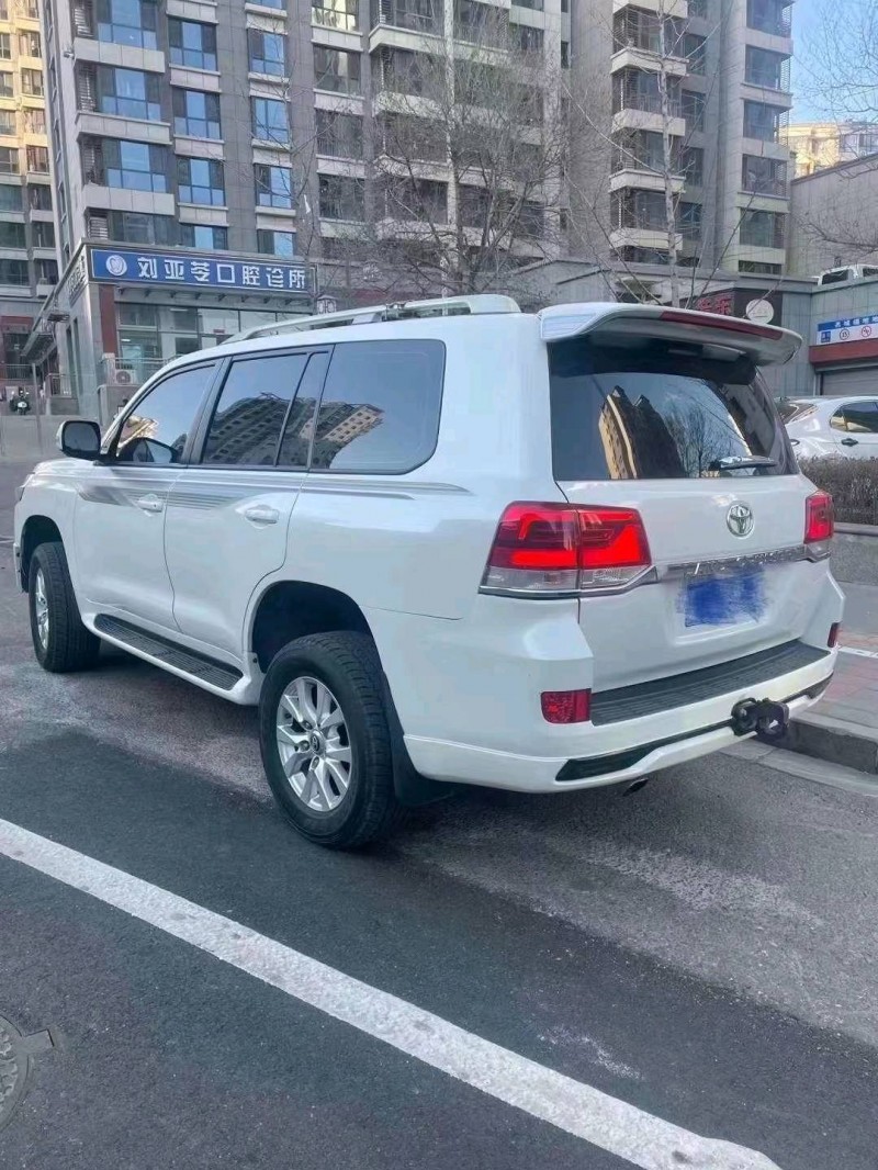 邢台16年丰田兰德酷路泽4