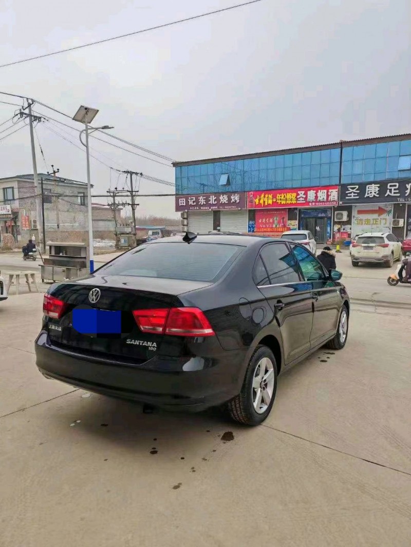 邯郸16年大众桑塔纳5