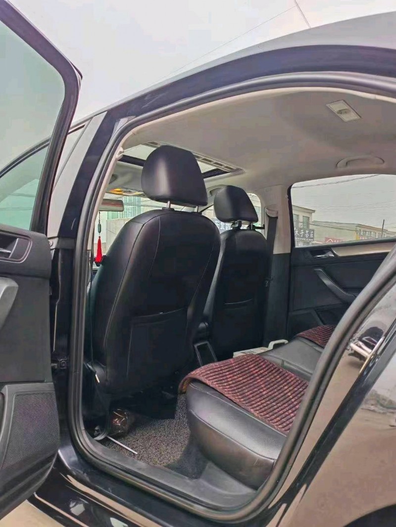 邯郸16年大众桑塔纳7