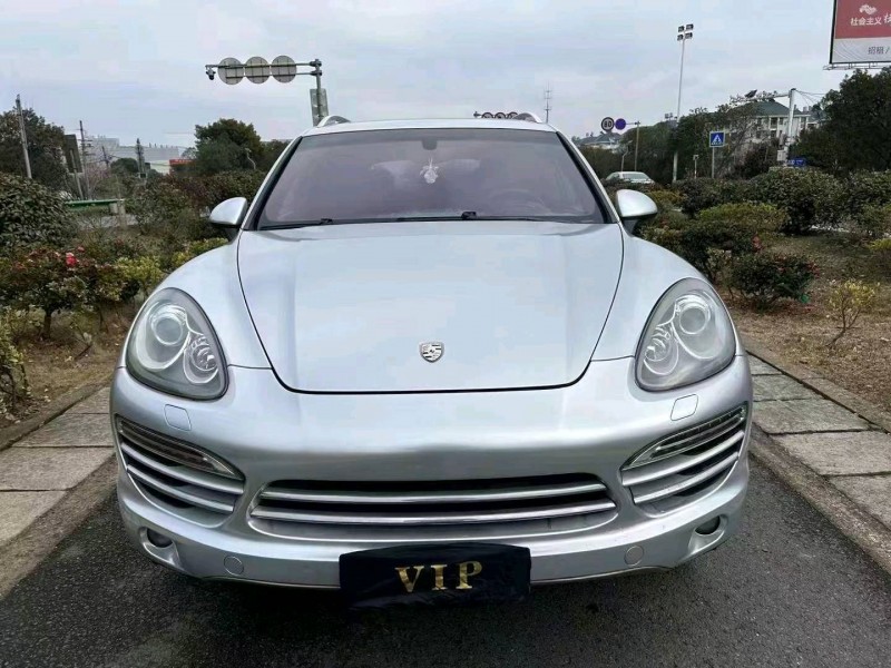 嘉興11年保時捷卡宴1