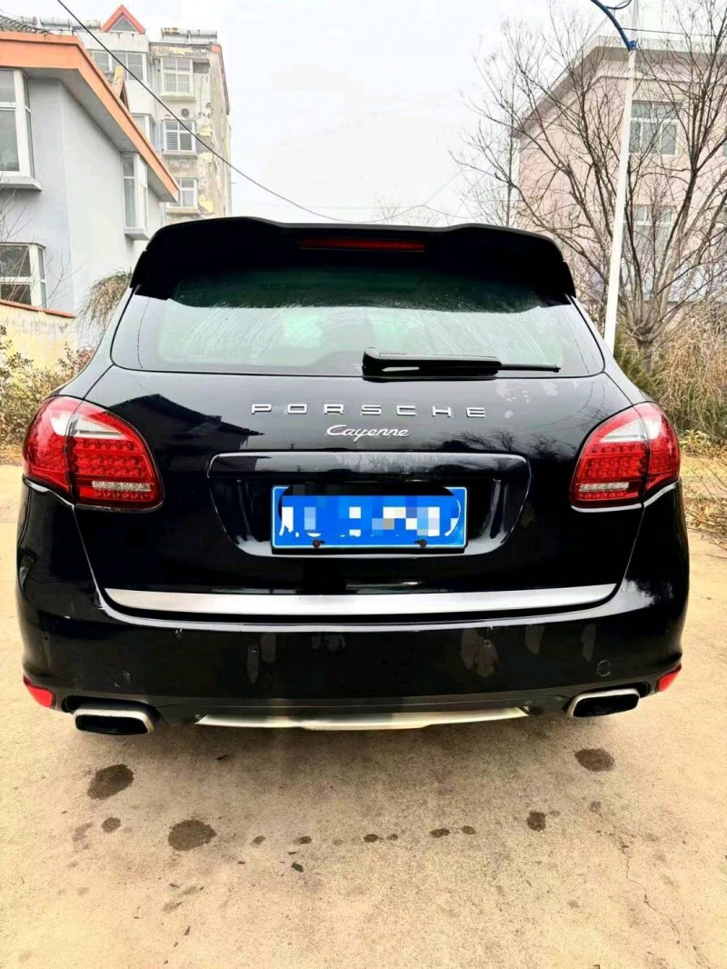 东营13年保时捷卡宴5