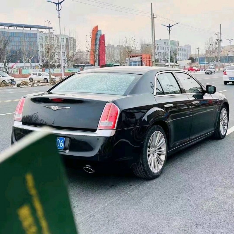 枣庄15年克莱斯勒300C7