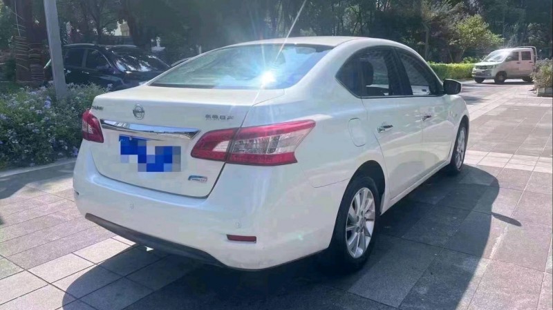 嘉興15年日產軒逸3