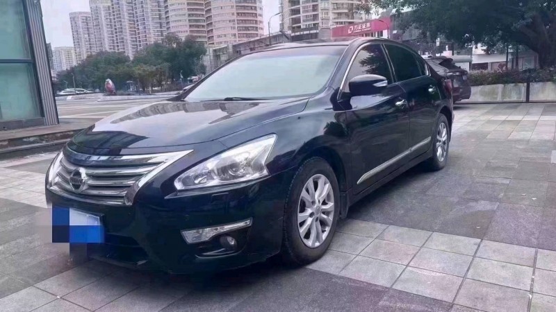 嘉興13年日產天籟2