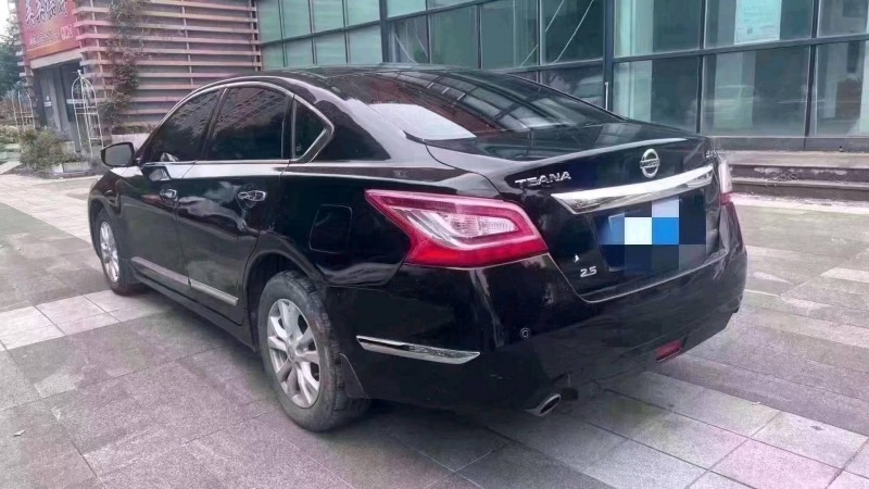 嘉興13年日產天籟7