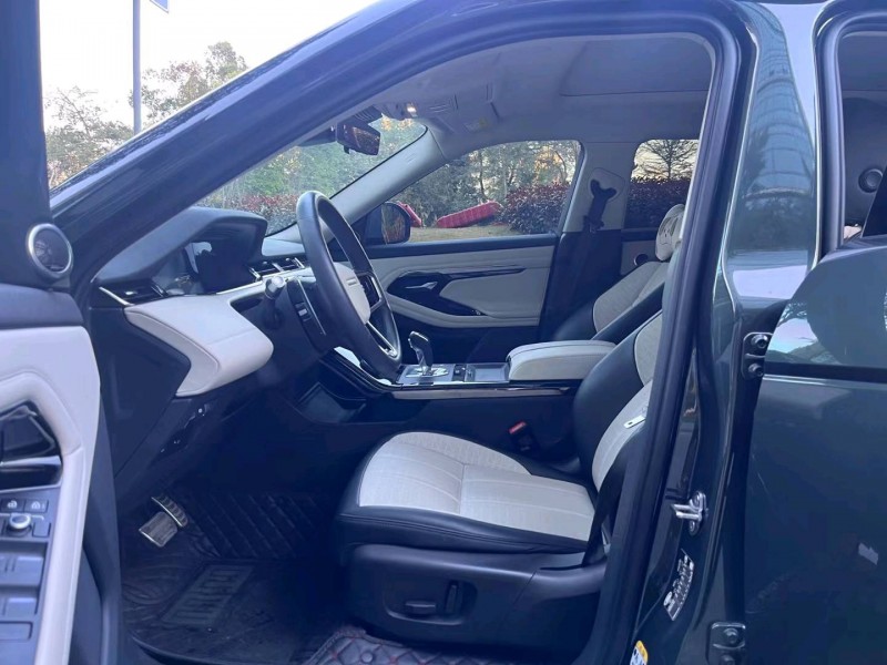 珠海21年路虎揽胜极光(进口)3