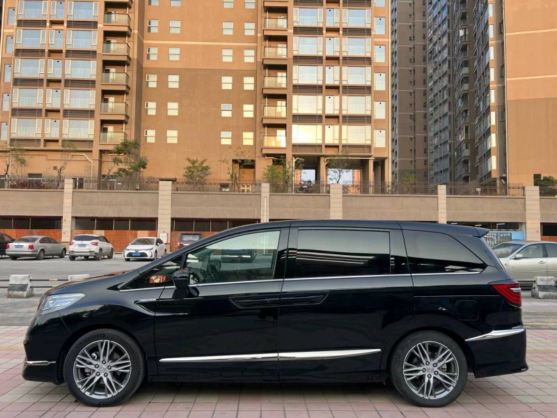 珠海21年本田艾力绅3