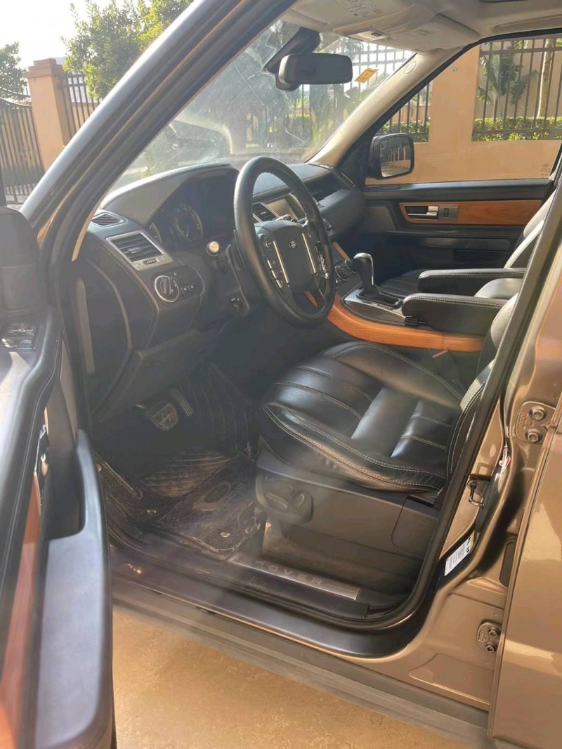 江门12年路虎揽胜运动5