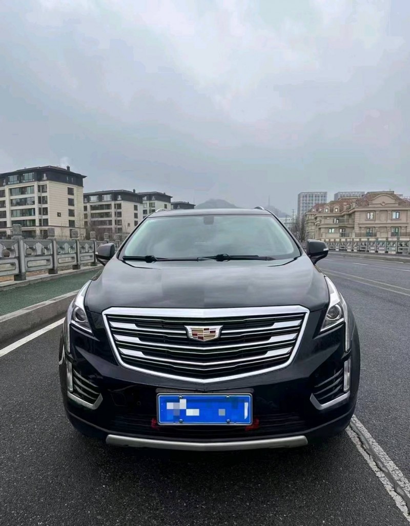 枣庄17年凯迪拉克XT51