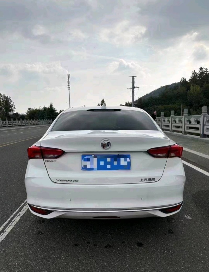 枣庄23年别克威朗5