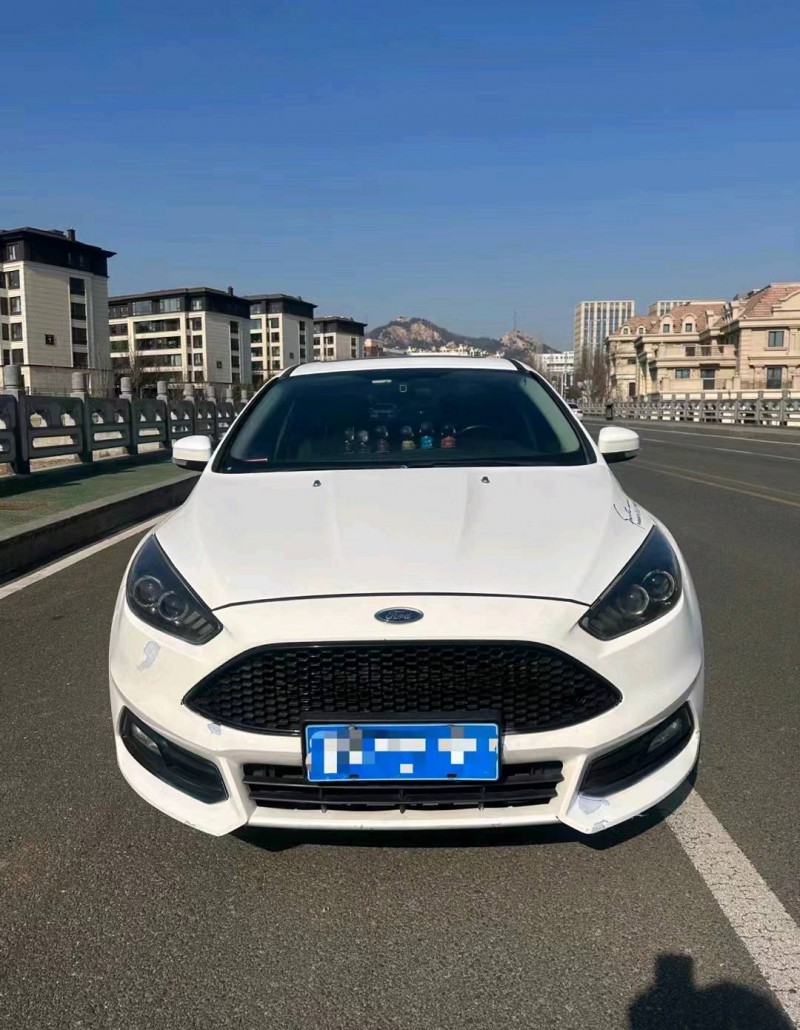 枣庄16年福特福克斯1