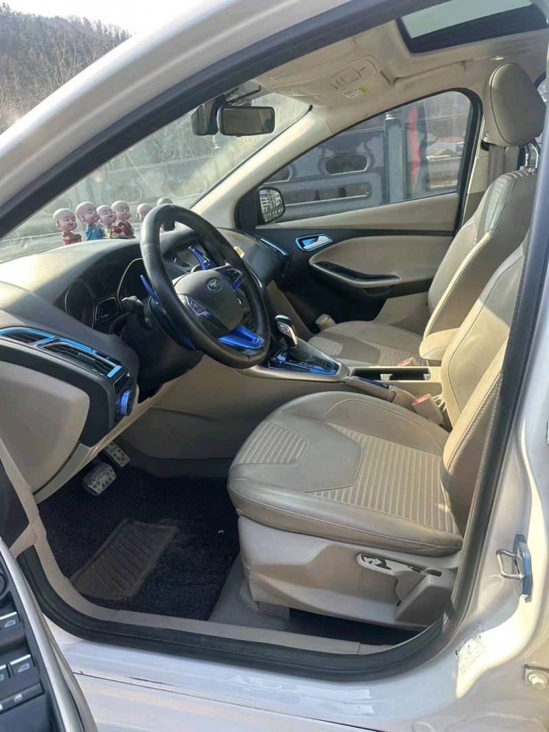 枣庄16年福特福克斯6