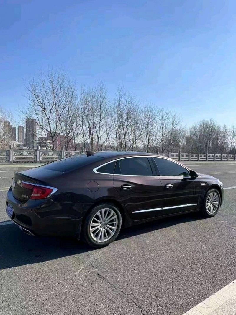 枣庄17年别克君越9