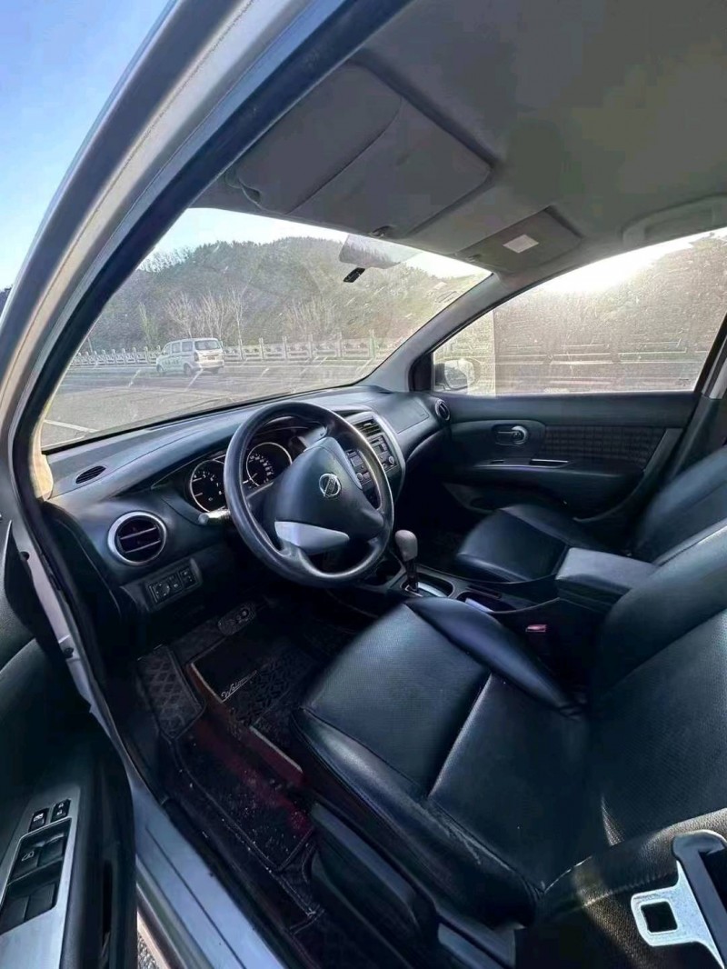 东营16年日产骊威7