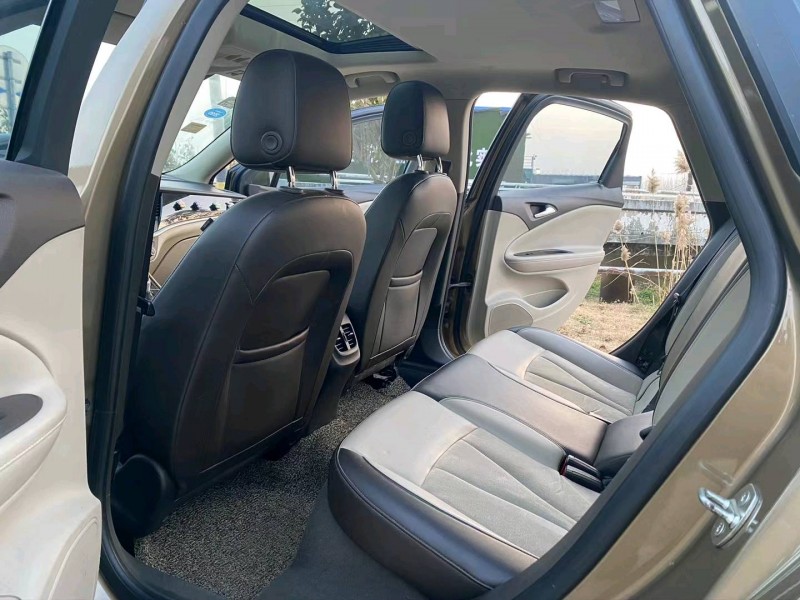 徐州17年别克威朗6