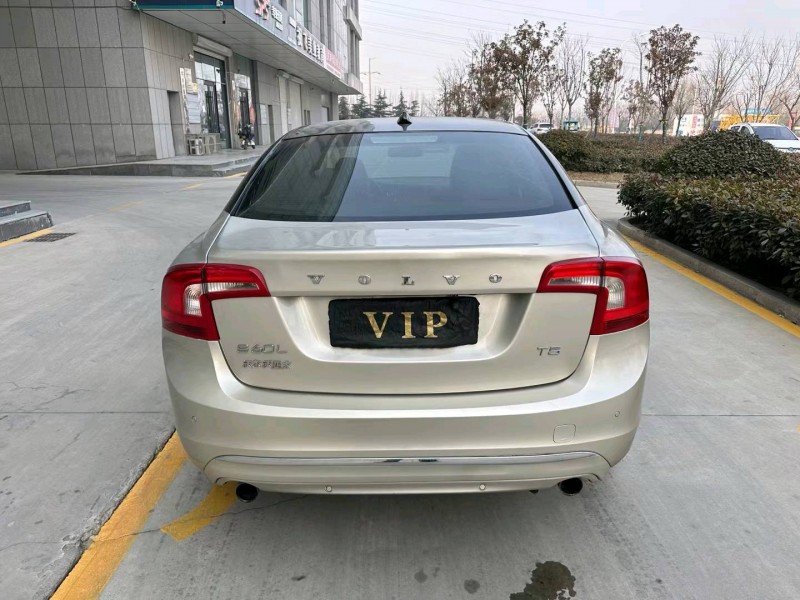 济宁19年沃尔沃S60L6
