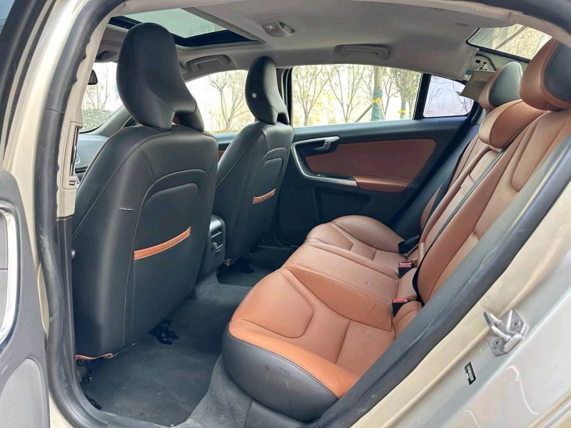 济宁19年沃尔沃S60L7