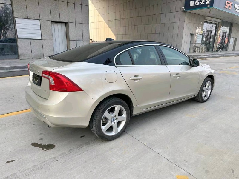 济宁19年沃尔沃S60L8