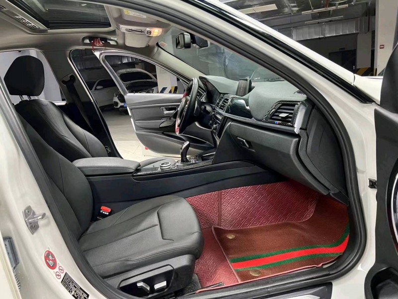 成都17年宝马3系6