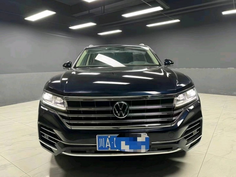 成都21年大众途锐1