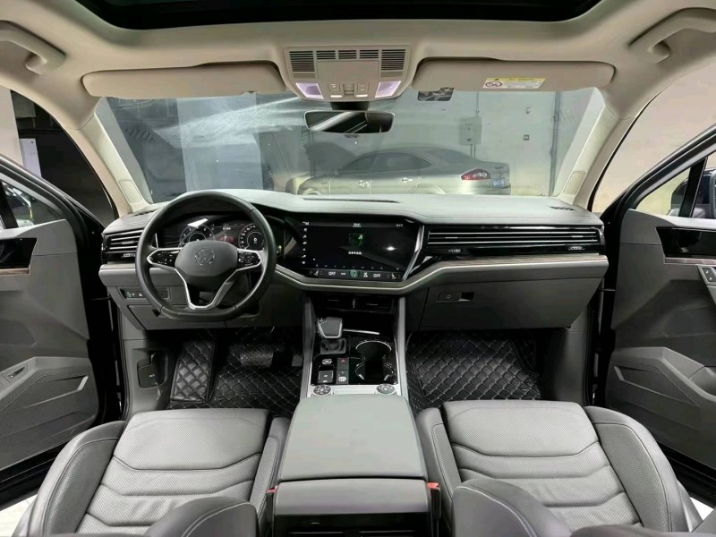 成都21年大众途锐4